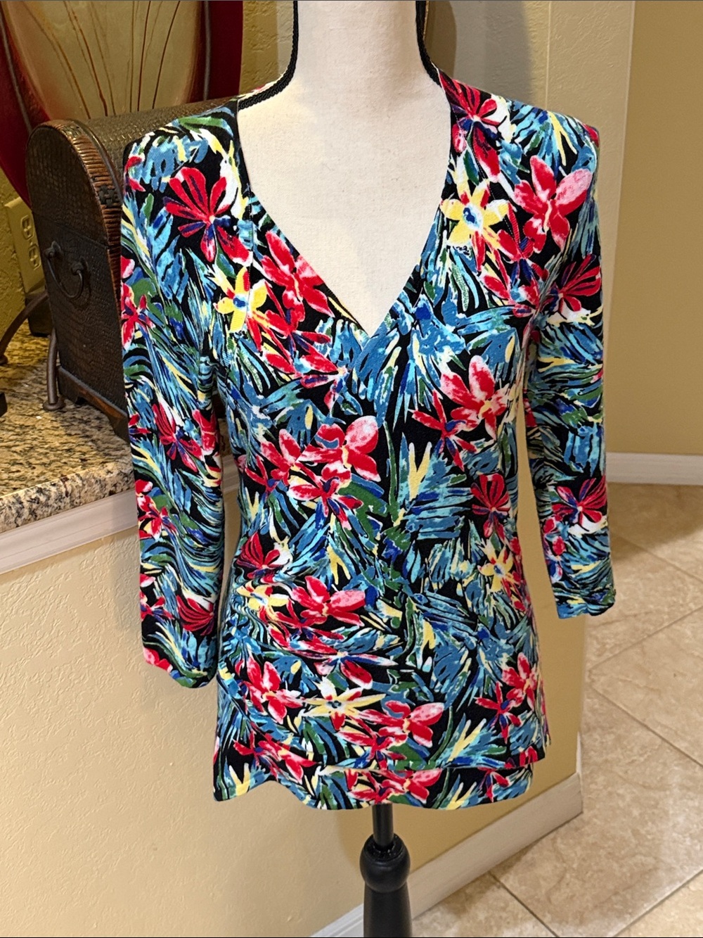 Cyrus V-Neck Floral Tunic in Black, Blue & Red